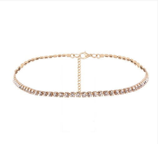 Temperament necklace with diamonds