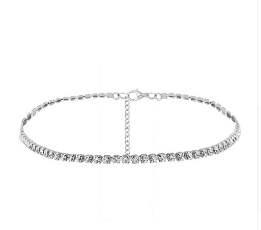 Temperament necklace with diamonds
