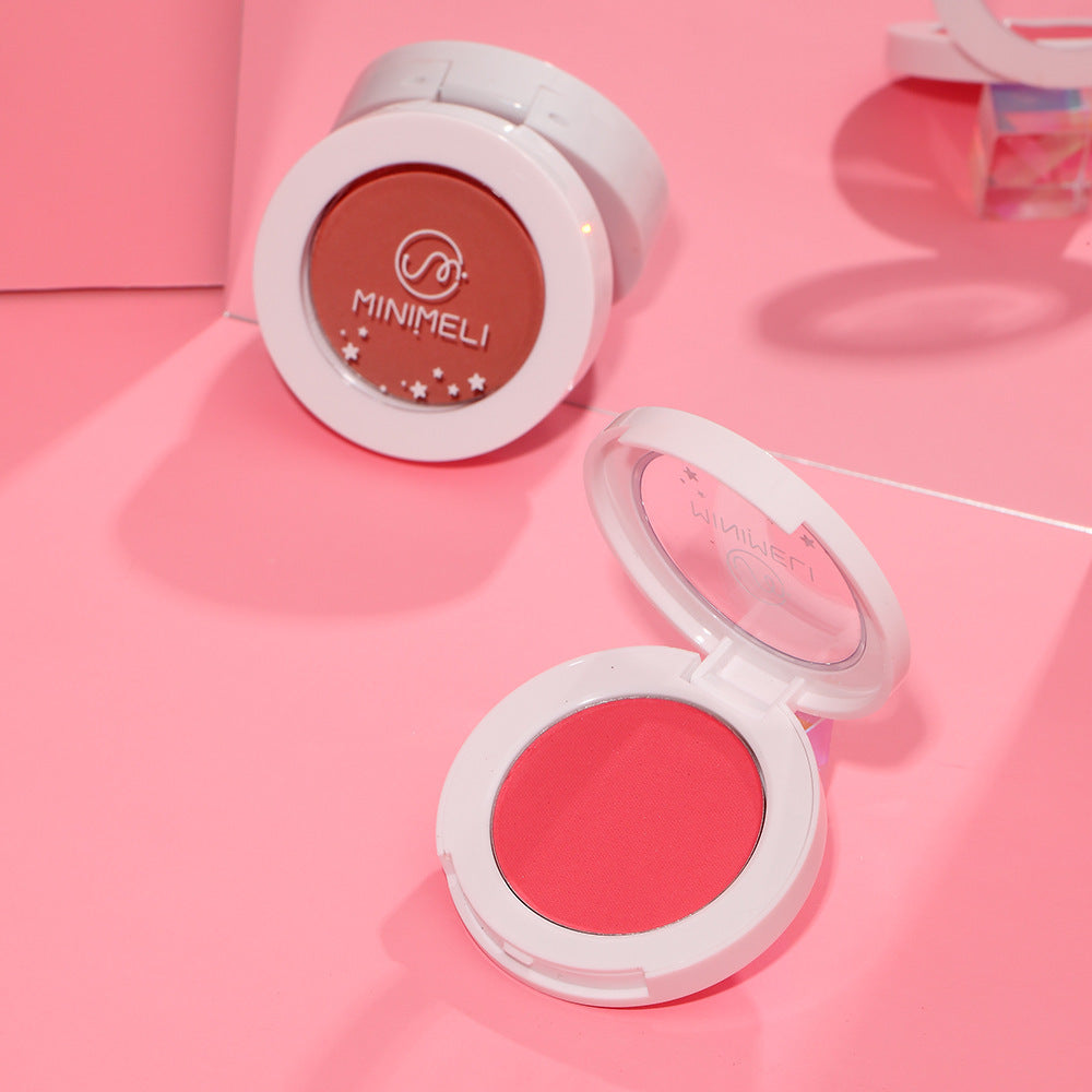 Soft Matte Blush with Subtle Shimmer – Radiant Natural Finish