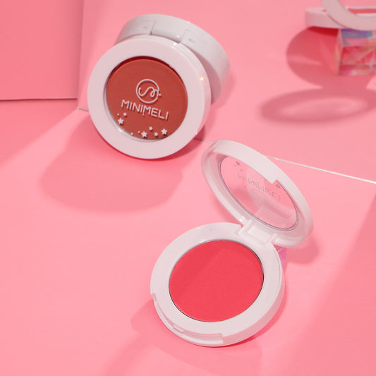 Soft Matte Blush with Subtle Shimmer – Radiant Natural Finish